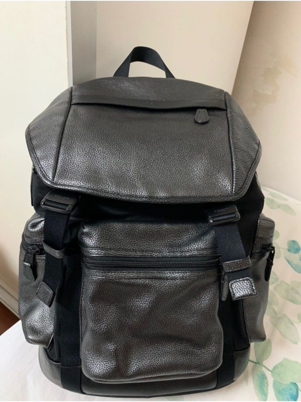 Coach League Flap Backpack in Gunmetal black Metallic Leather